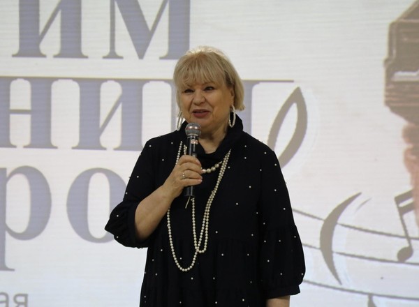 Тематическая программа, посвященная 110–летию К. Симонова «Жди меня, и я вернусь...»