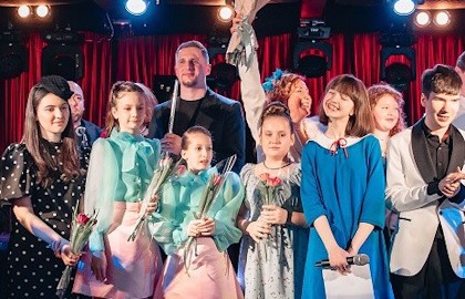 Future art lab & Анна Чайковская. Кино-вино