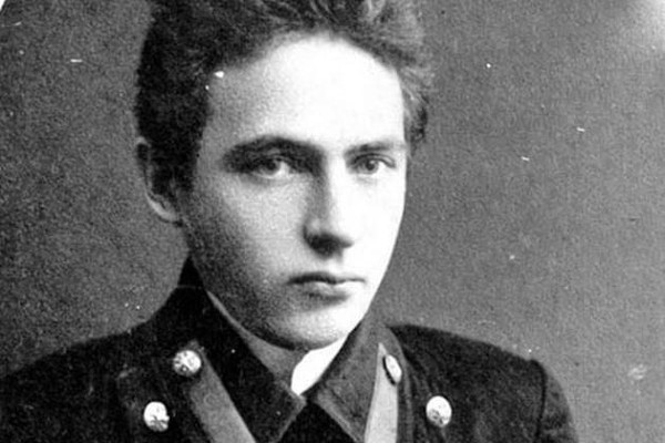 Громкие чтения «Велимир Хлебников: творчество футуриста»