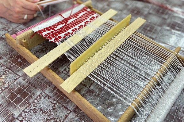 Программа «Красота вокруг нас: традиционное ткачество»