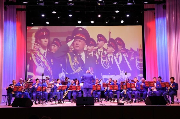 Концерт «Ни шагу назад!»