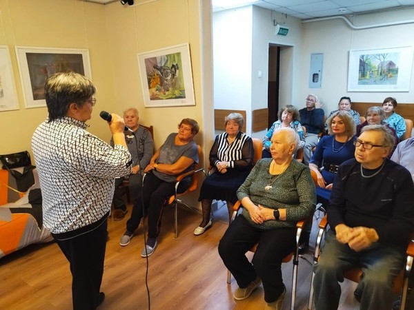 «Вам, самым нежным и родным»