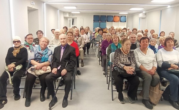 Поэтическая гостиная «В огне и холоде тревог»