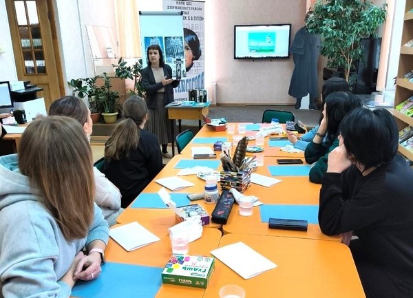 Арт-путешествие «Старинных окон негасимый свет»