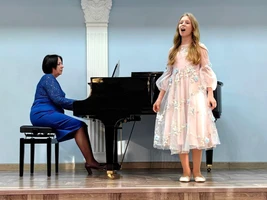 «В кругу своих»