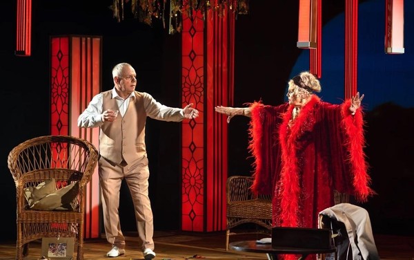 Спектакль «Божественная Сара Бернар»