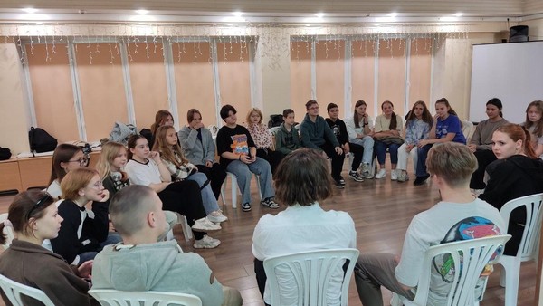 Мастер-класс «Я – ВЕДУЩИЙ» в рамках точки сбора «Молодёжь на подЗАРЯДке!»