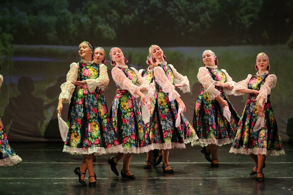 Ты неси меня, река…