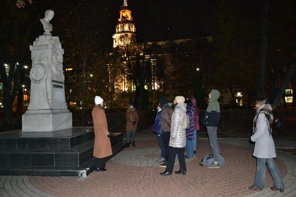 Пешеходная экскурсия «Под светом фонарей»