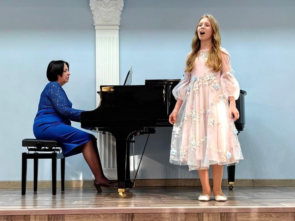 «В кругу своих»