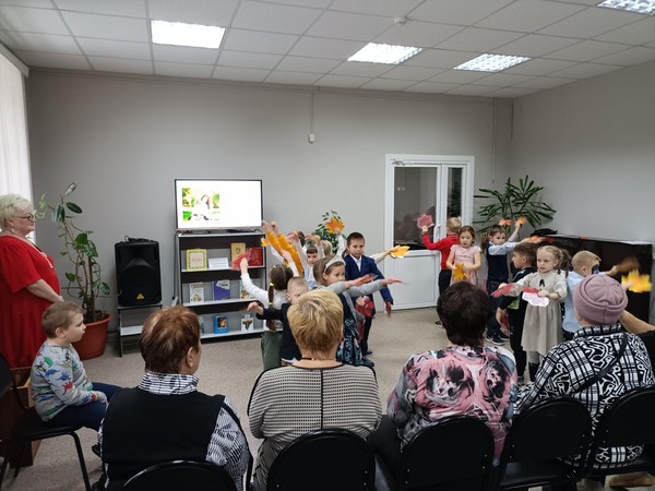 Литературно-музыкальный вечер «Любовью материнской мы согреты»