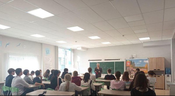 Познавательный час «Подвиг слова Константина Симонова»