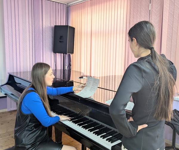 Мастер-класс «Современные техники в эстрадном вокале»