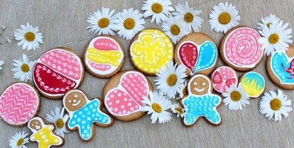 Мастер-класс по росписи пряников «Любимой маме»