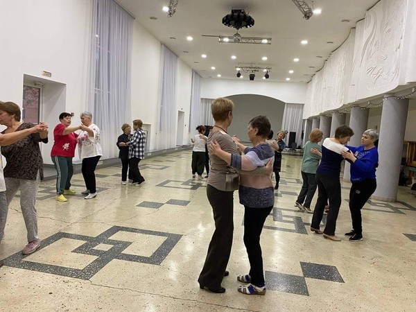 Танцуйте с нами