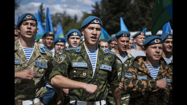 Тематическая беседа: «История берета: какие войска в России носят голубой берет?»