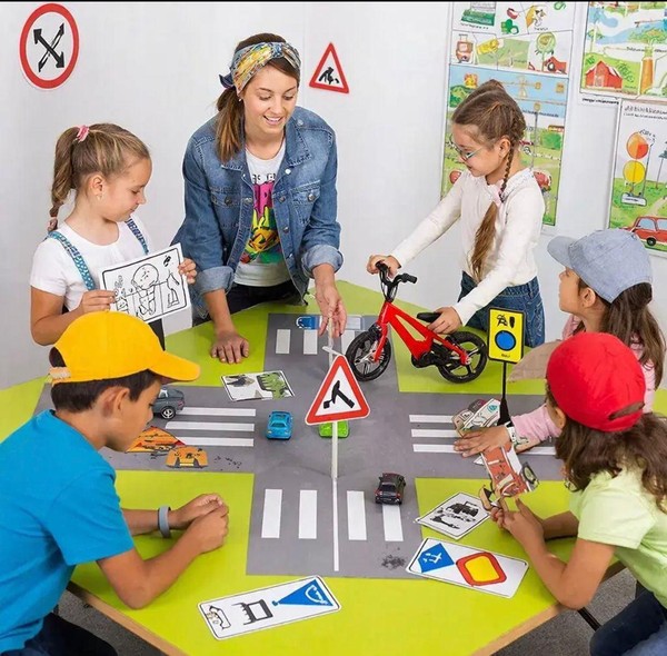 Квест «Дорожные приключения: юный инспектор»