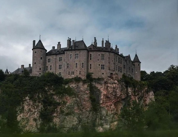 Лекция «80 дней вокруг света. Замок Вальцин»