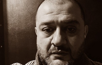 Марат Карапетян поет под рояль песни Джима Моррисона