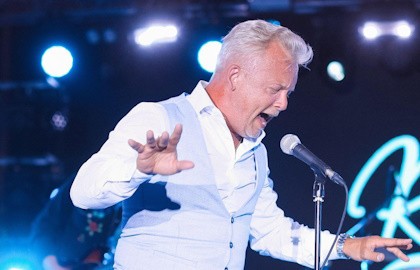 Рок-н-ролл шоу Дениса Мажукова