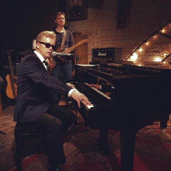 Рок-н-ролл шоу Дениса Мажукова