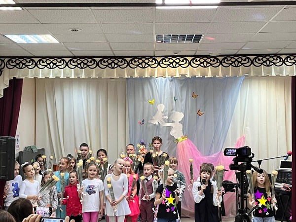 Концерт, посвящённый Дню матери «Милая моя, родная»«