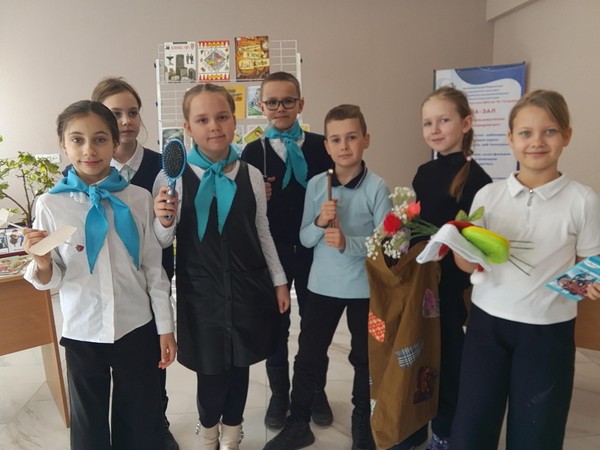 Семейный литературный праздник «Мамины помощники»