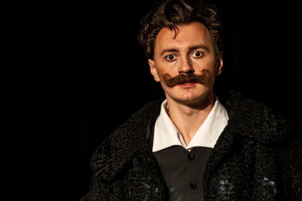 Спектакль «Бешеные деньги»