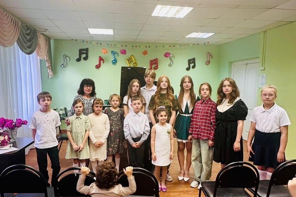 «Нашим мамам с благодарностью»