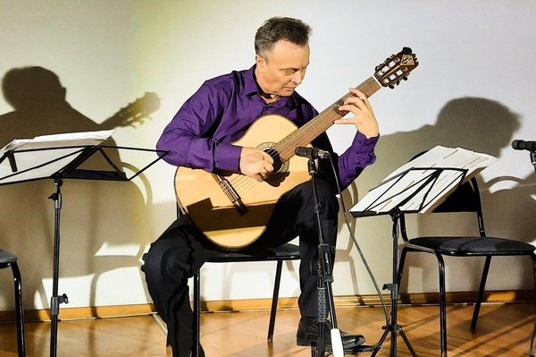 Концерт «Классическая гитара – от барокко до современности»