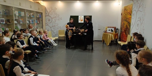 Спектакль–игра «Кукольный мир Крылова»