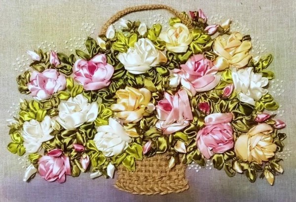 Выставка «Атласное многоцветие»