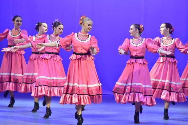 Отчетный концерт Народного самодеятельного коллектива ансамбля танца «Молодость»