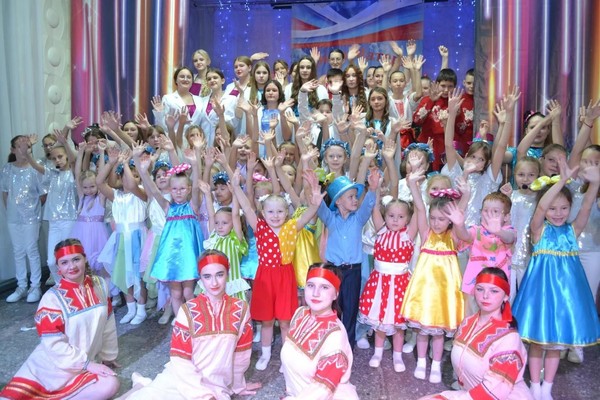 «Букет поздравлений для любимых мам!»