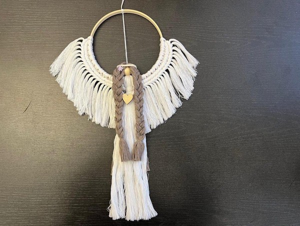 Мастер-класс «Ангелочек в технике макраме»