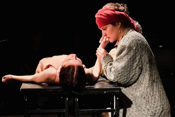 Под одной крышей