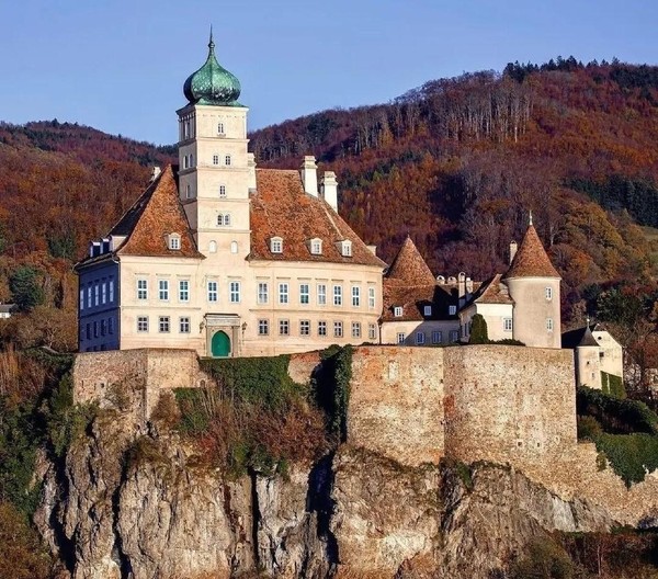 Лекция «80 дней вокруг света. Замок Шенбюэль»