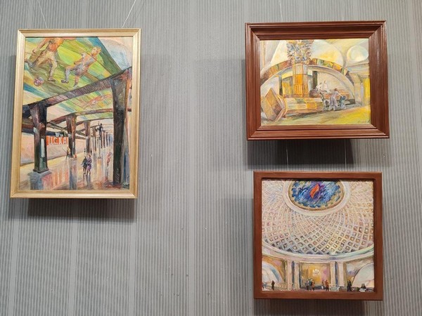 Выставка «Станции метро в картинах Аллы Архиповой»