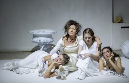 Арина Борисова