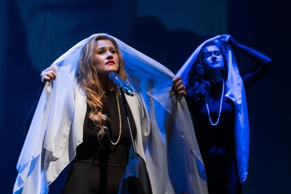 Вокально-поэтический спектакль «Жизнь, кажется, висит на волоске»