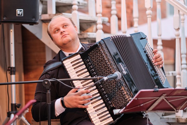 Приношение Баху