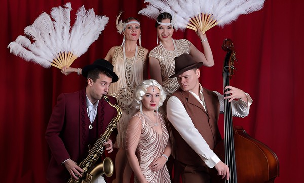 В джазе только девушки