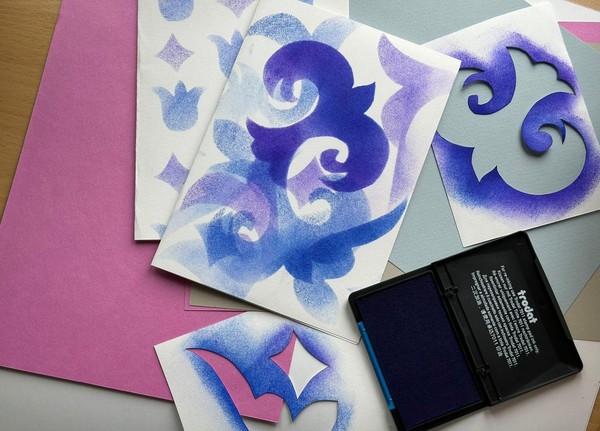 Мастер-класс «Создание блокнота с применением трафаретной техники»