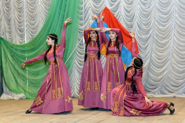 Межрегиональный фестиваль армянской музыки и танца