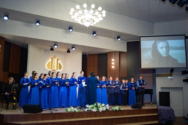 Концерт «Весь мир начинается с мамы» в честь Дня матери