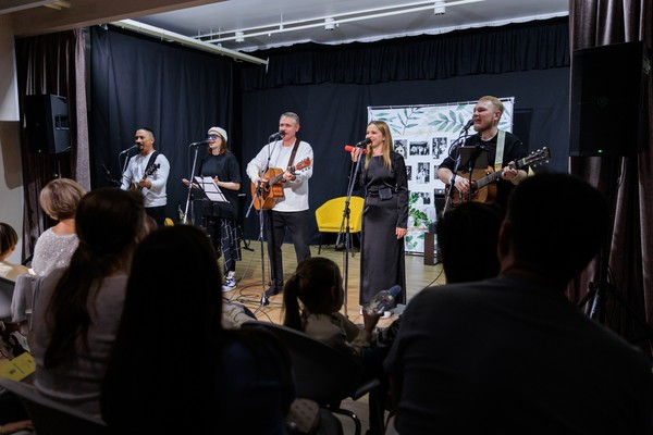 День рождения бард-бэнда «Те самые»