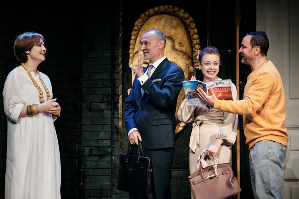 Хомяк на мостовой