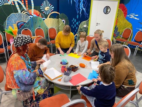 Мастер-класс «Сердце в ладошке» ко Дню матери