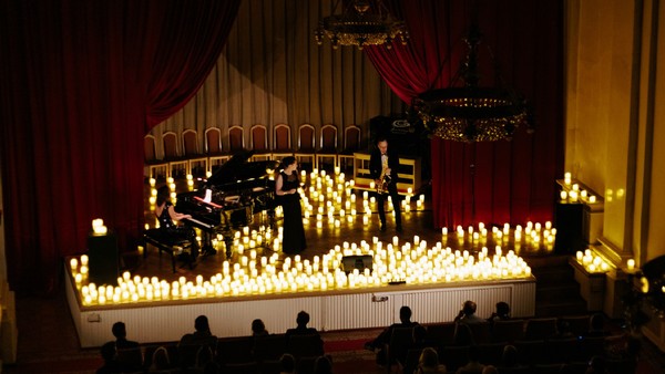 Джаз в свете свечей