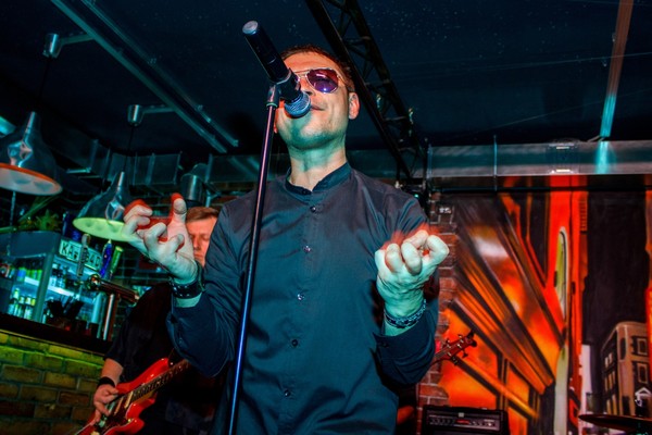 Группа «Против ветра»